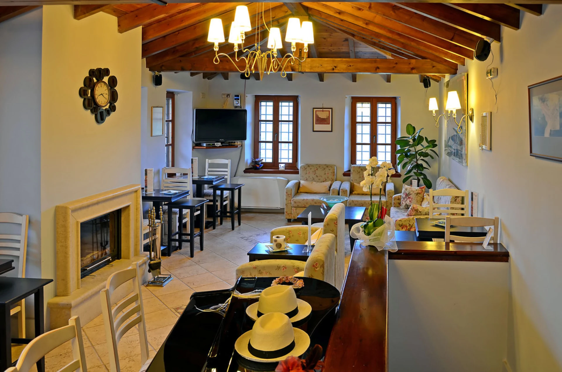 Nymfes Small Hotel Photo 4